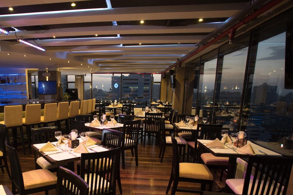 Hotel Barranquilla Plaza Bagian luar foto The 360 Restaurant