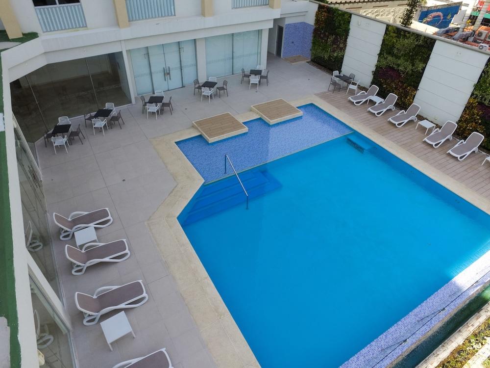 Hotel Barranquilla Plaza Bagian luar foto