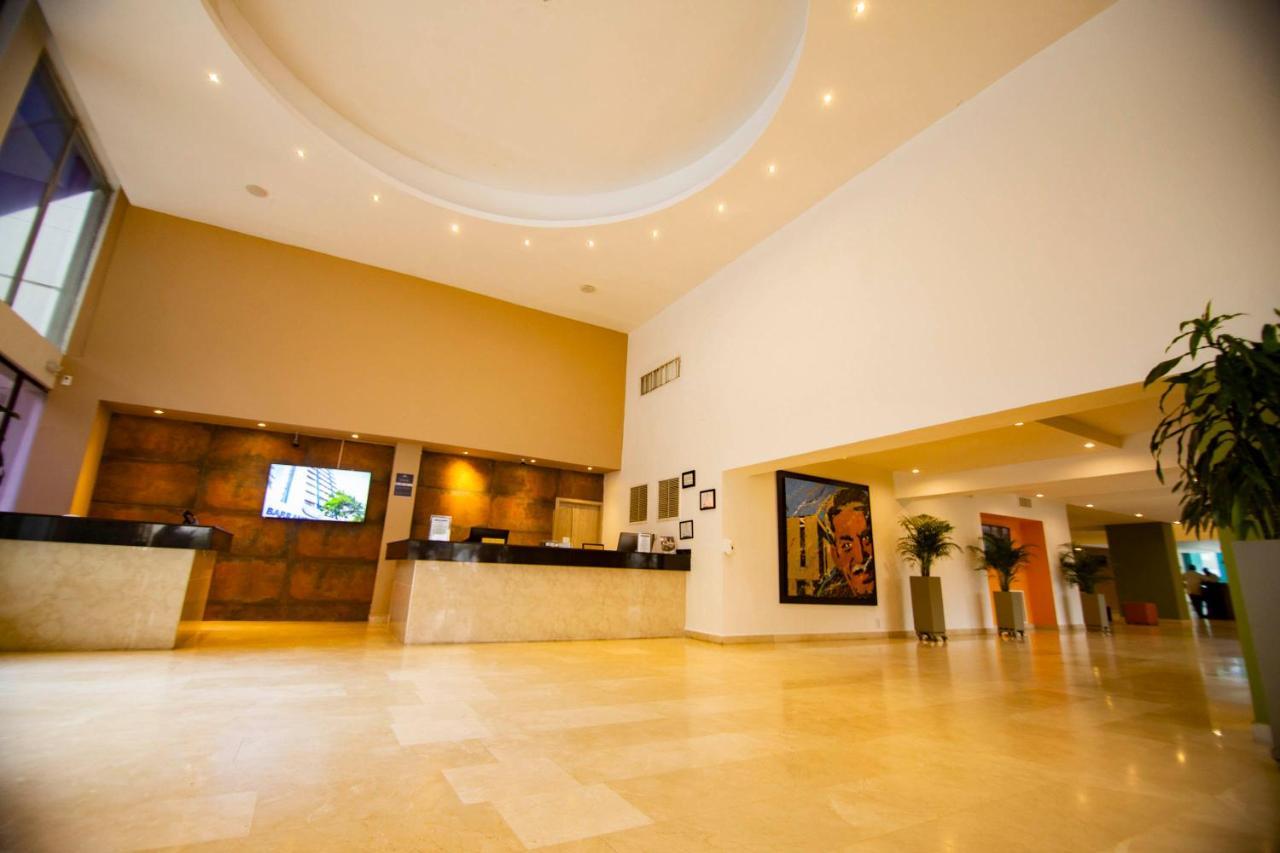 Hotel Barranquilla Plaza Bagian luar foto Lobby