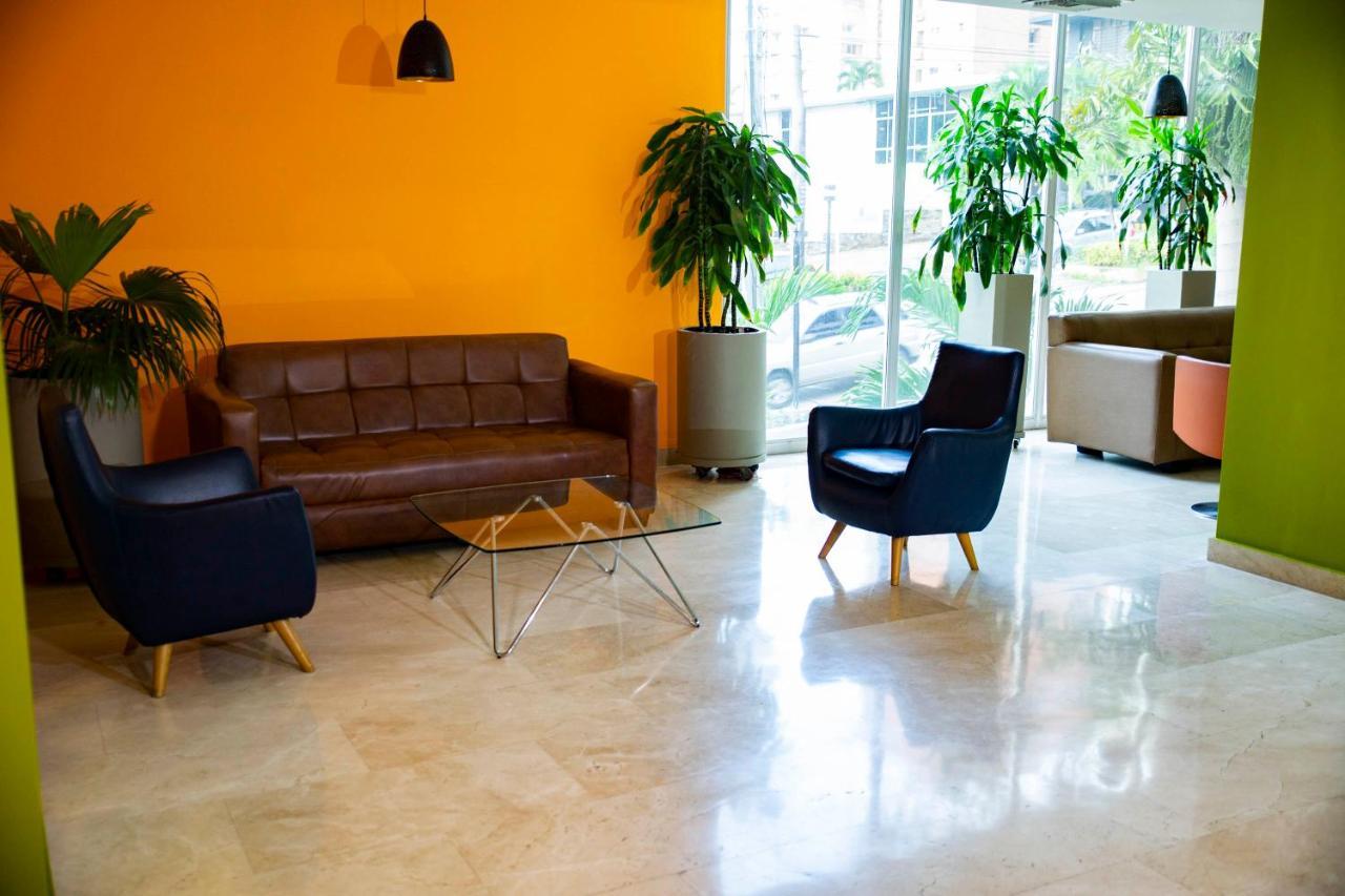 Hotel Barranquilla Plaza Bagian luar foto Lobby of the hotel