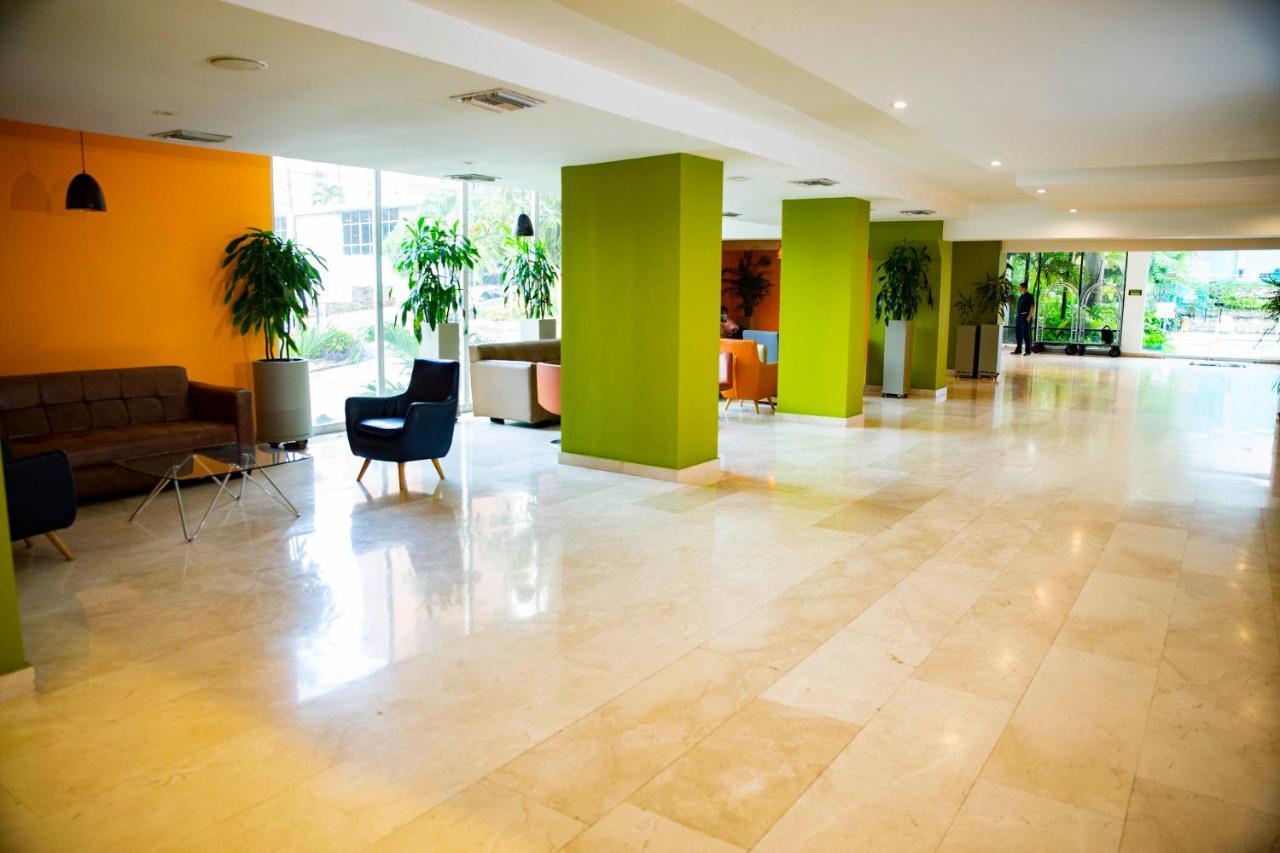 Hotel Barranquilla Plaza Bagian luar foto Lobby