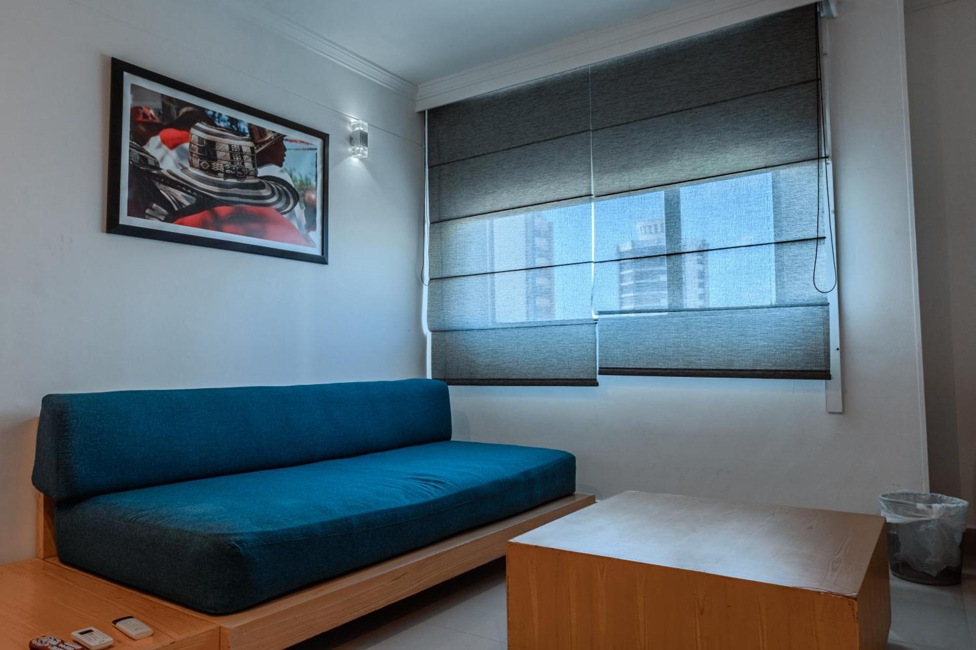 Hotel Barranquilla Plaza Bagian luar foto A roman blind